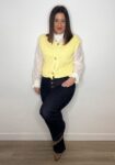 chaleco punto amarillo color temporada primavera 2025 moda mujer