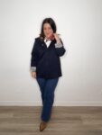 chaqueta neopreno azul marino rayas marineras moda mujer tendencias primavera