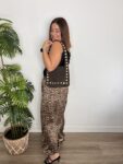 pantalón bombacho animal print marron negro tendencia otoño inviero 2025