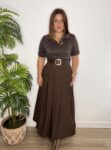 vestido combinado marrón chocolate moda mujer joven tendencia moda 2025