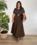 vestido combinado marrón chocolate moda mujer joven tendencia moda 2025