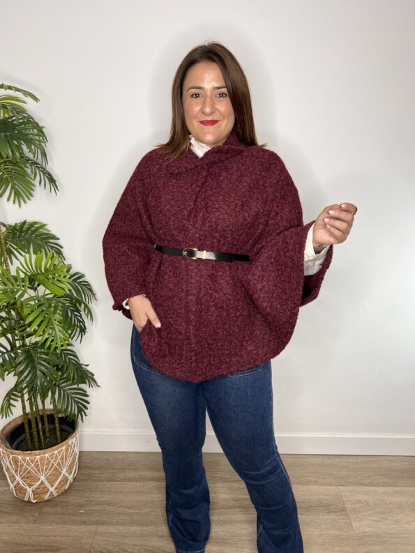 capa lana con cinturon abrigo moda mujer tendencias joven