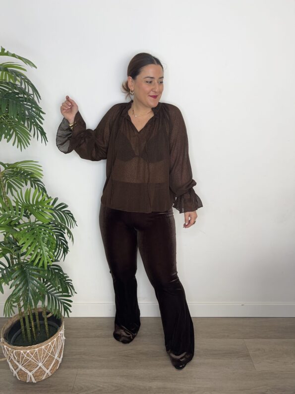 flare terciopelo marrón moda mujer tendencias fiesta navidad