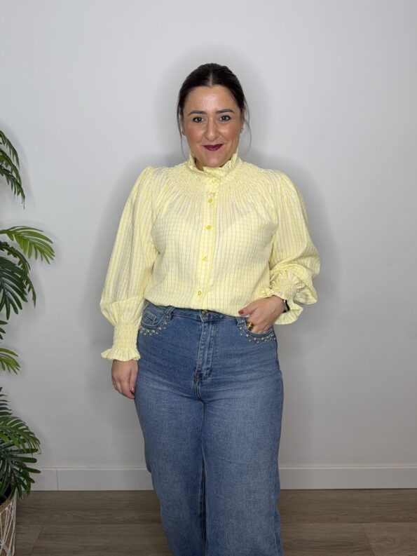 camisa cayetana nido abeja moda mujer amarillo tendencias