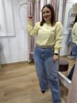 camisa amarilla tendencia moda mujer 40