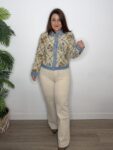 Chaqueta denim tapicería moda tendencia primavera mujer joven