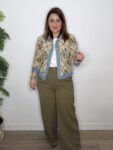 Chaqueta denim tapicería moda tendencia primavera mujer joven
