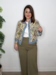 Chaqueta denim tapicería moda tendencia primavera mujer joven