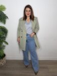 Chaqueta gabardina tendencia moda mujer kaki verde joven