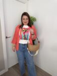 Bandoleras de rafia en forma de media luna para mujer, en color natural y negro, con detalles en acabado cuero. Bolsos de verano estilo boho y mediterráneo, ideales para looks casuales y elegantes. Diseño ligero, cómodo y tendencia 2025.