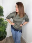 Camiseta bajo asimétrico lencero color verde kaki tendencia moda mujer joven