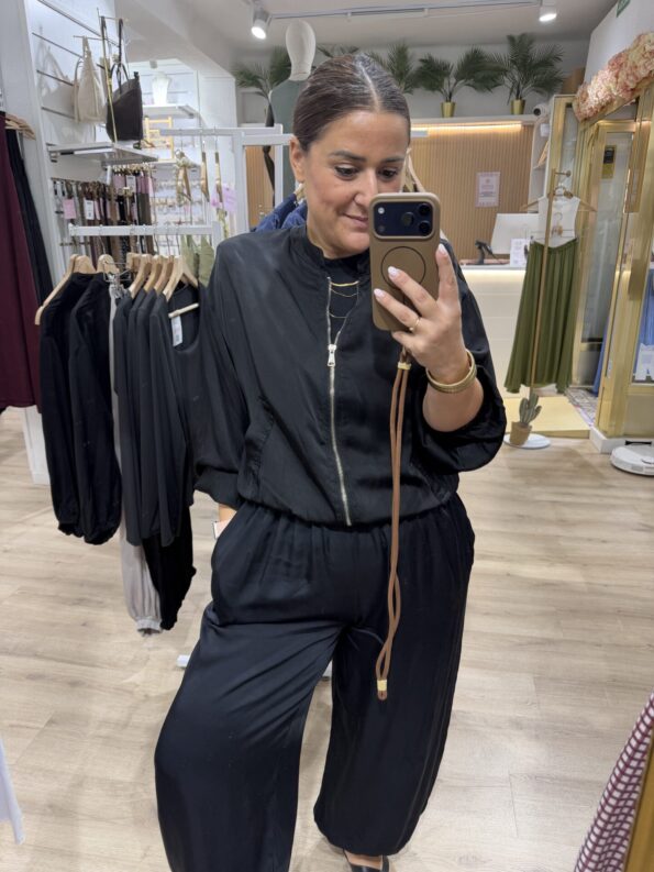 Chaqueta Bomber Satén Negra Mujer – Vístete con B
