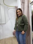 chaqueta-boucle-estilo-chanel-verde-caqui. moda mujer 35 a 45 años
