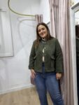 chaqueta-boucle-estilo-chanel-verde-caqui. moda mujer 35 a 45 años