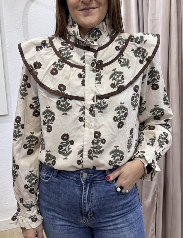 blusa-estampado-floral-cuello-volante-boho.