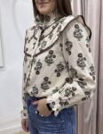 blusa-estampado-floral-cuello-volante-boho.