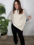 Capa punto beige moda mujer invierno poncho