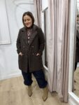 abrigo lanoso-3/4-marrón doble-botonaduramoda mujer 35 a 45 años