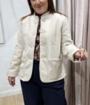 chaqueta-lanosa-beige-cierres-alamares