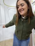 chaqueta-boucle-estilo-chanel-verde-caqui. moda mujer 35 a 45 años